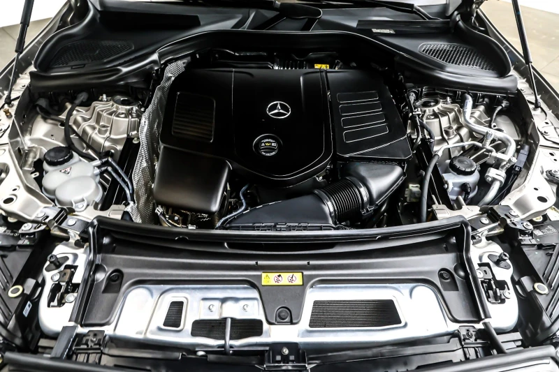 Mercedes-Benz GLC 300 2024| AMG PK| DISTRONIK| PANO| LANE ASSIST| AMBIEN, снимка 16 - Автомобили и джипове - 53189342