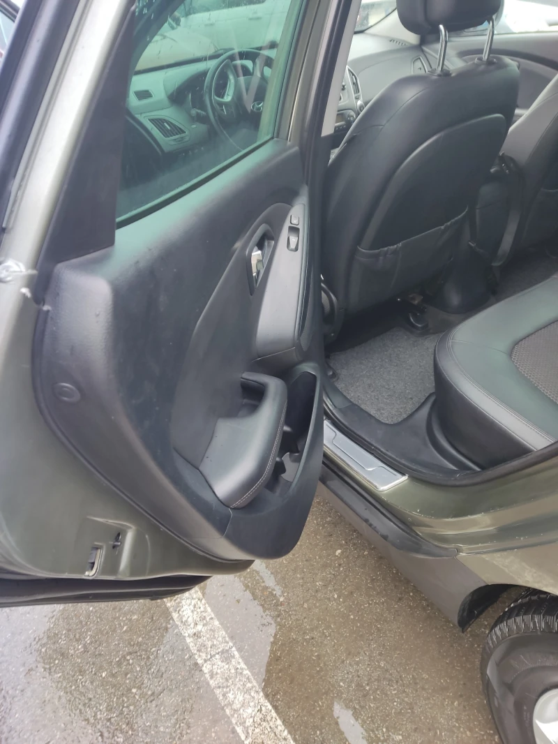 Hyundai IX35, снимка 17 - Автомобили и джипове - 53247159