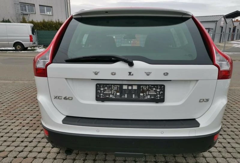 Volvo XC60 2.4 D  AWD   САМО НА ЧАСТИ , снимка 6 - Автомобили и джипове - 46033232