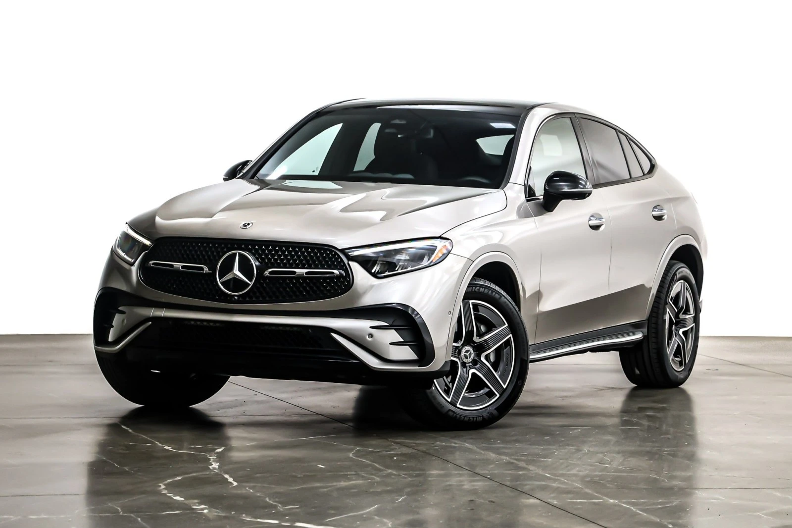 Mercedes-Benz GLC 300 2024| AMG PK| DISTRONIK| PANO| LANE ASSIST| AMBIEN, снимка 1