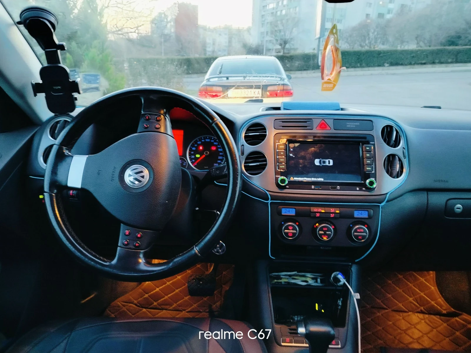 VW Tiguan 2.0 tsi | Mobile.bg — изображение 12