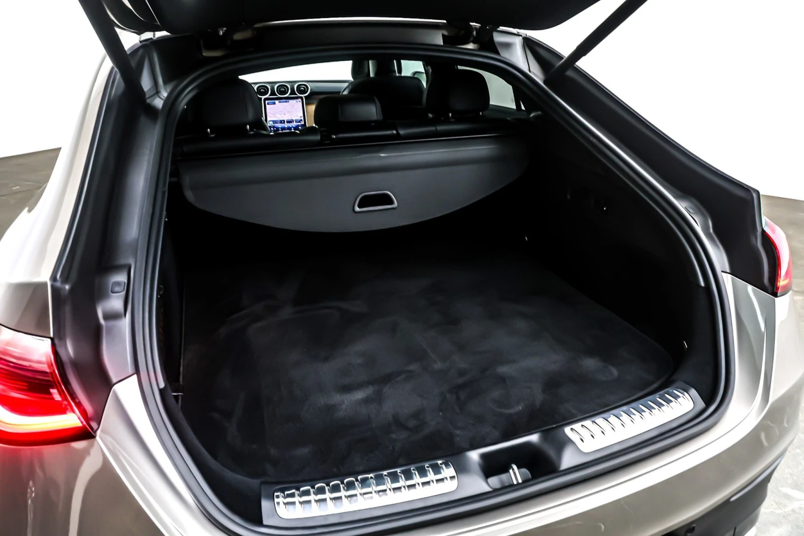 Mercedes-Benz GLC 300 2024| AMG PK| DISTRONIK| PANO| LANE ASSIST| AMBIEN | Mobile.bg � ����������� 15