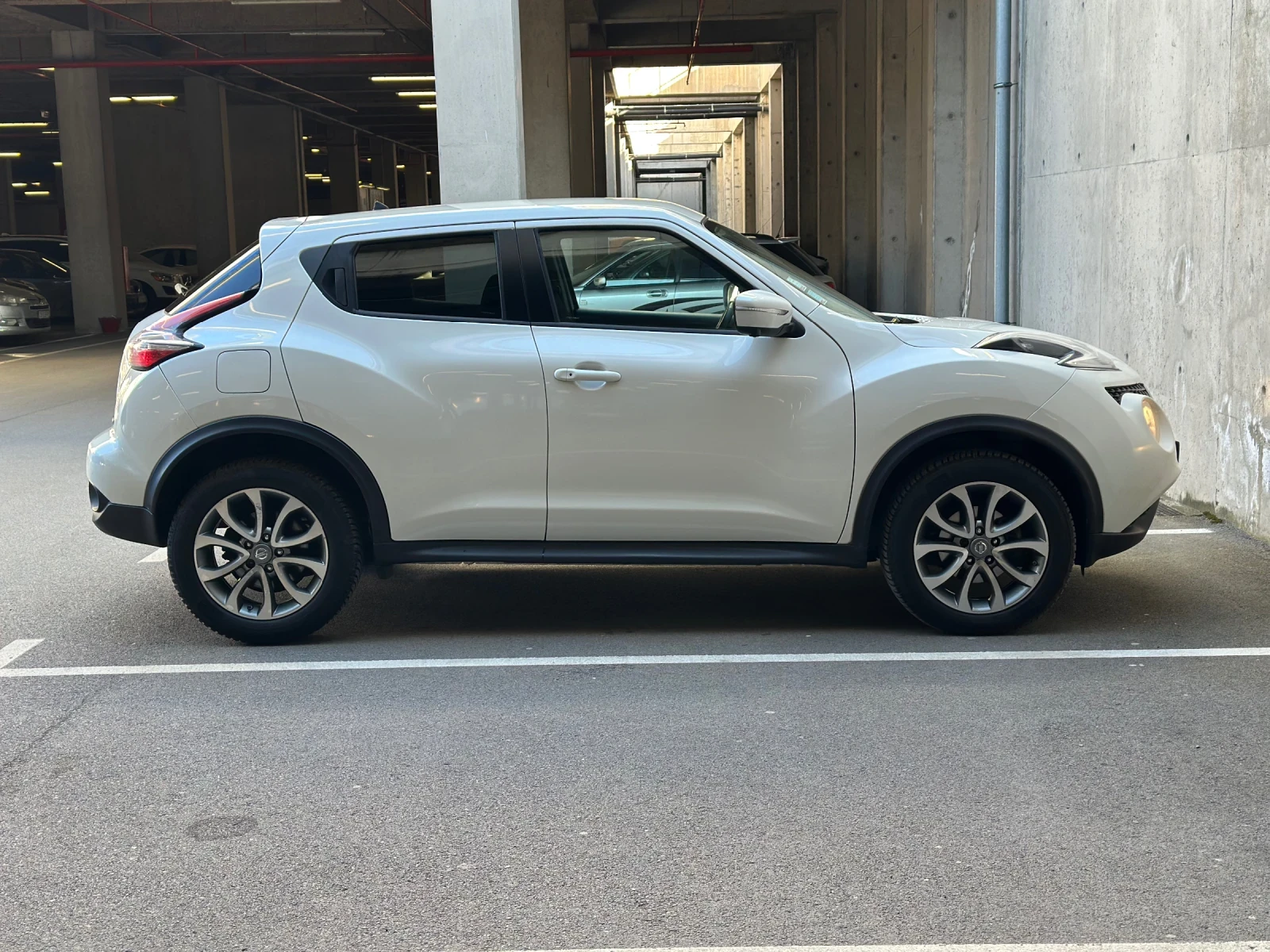 Nissan Juke 1.5 DCI / 360 градуса / TEKNA изпълнение / KEYLESS, снимка 7 - Автомобили и джипове - 53829229