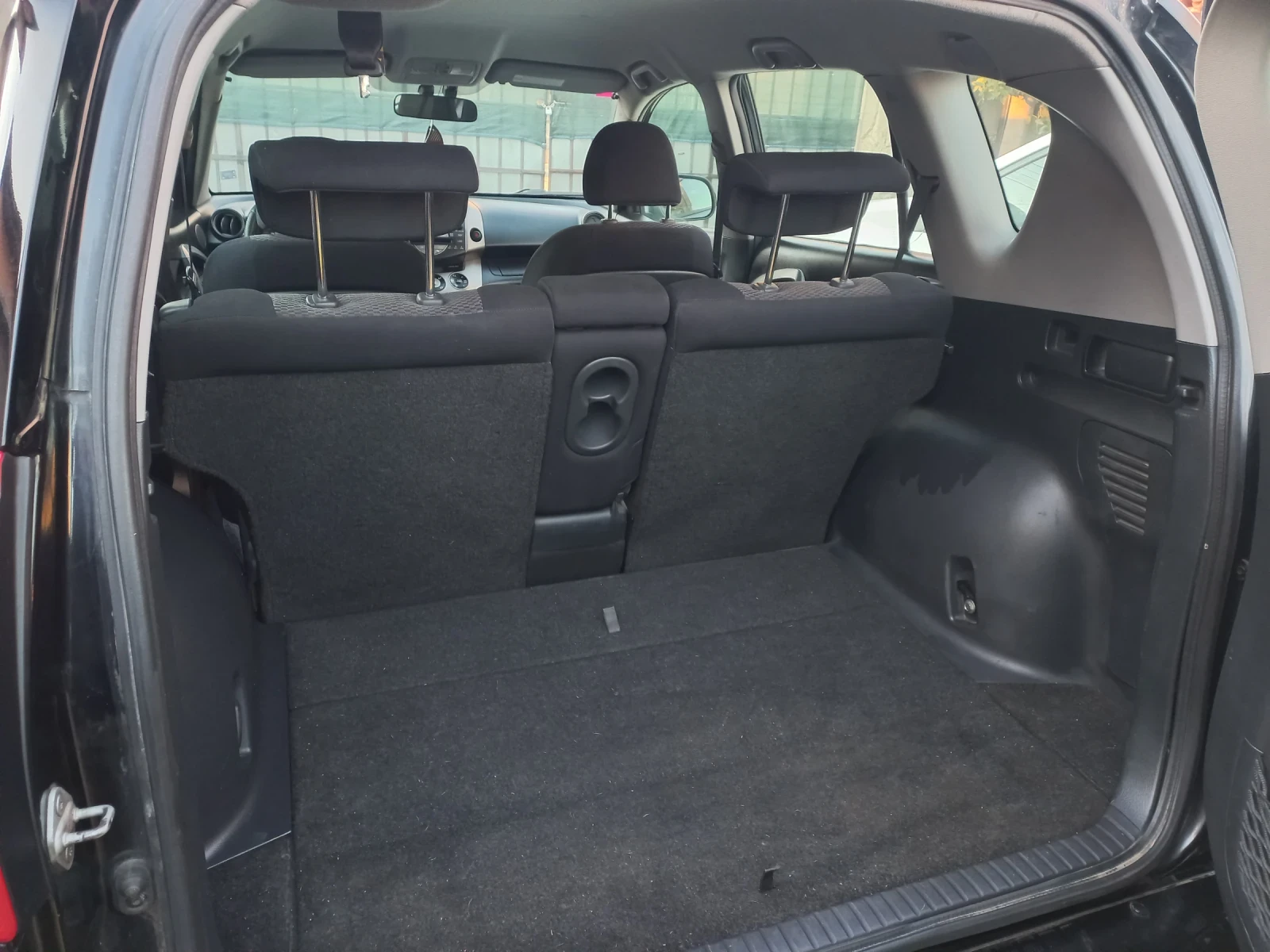 Toyota Rav4 2.2 DIZEL D4D, снимка 11 - Автомобили и джипове - 54259449