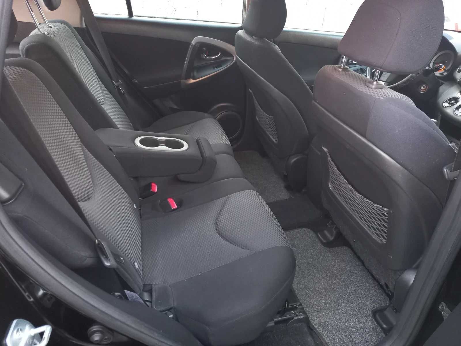 Toyota Rav4 2.2 DIZEL D4D, снимка 10 - Автомобили и джипове - 54259449