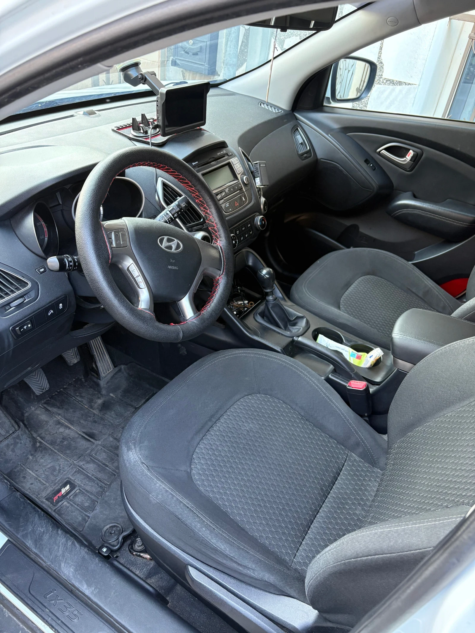 Hyundai IX35, снимка 10 - Автомобили и джипове - 54272201