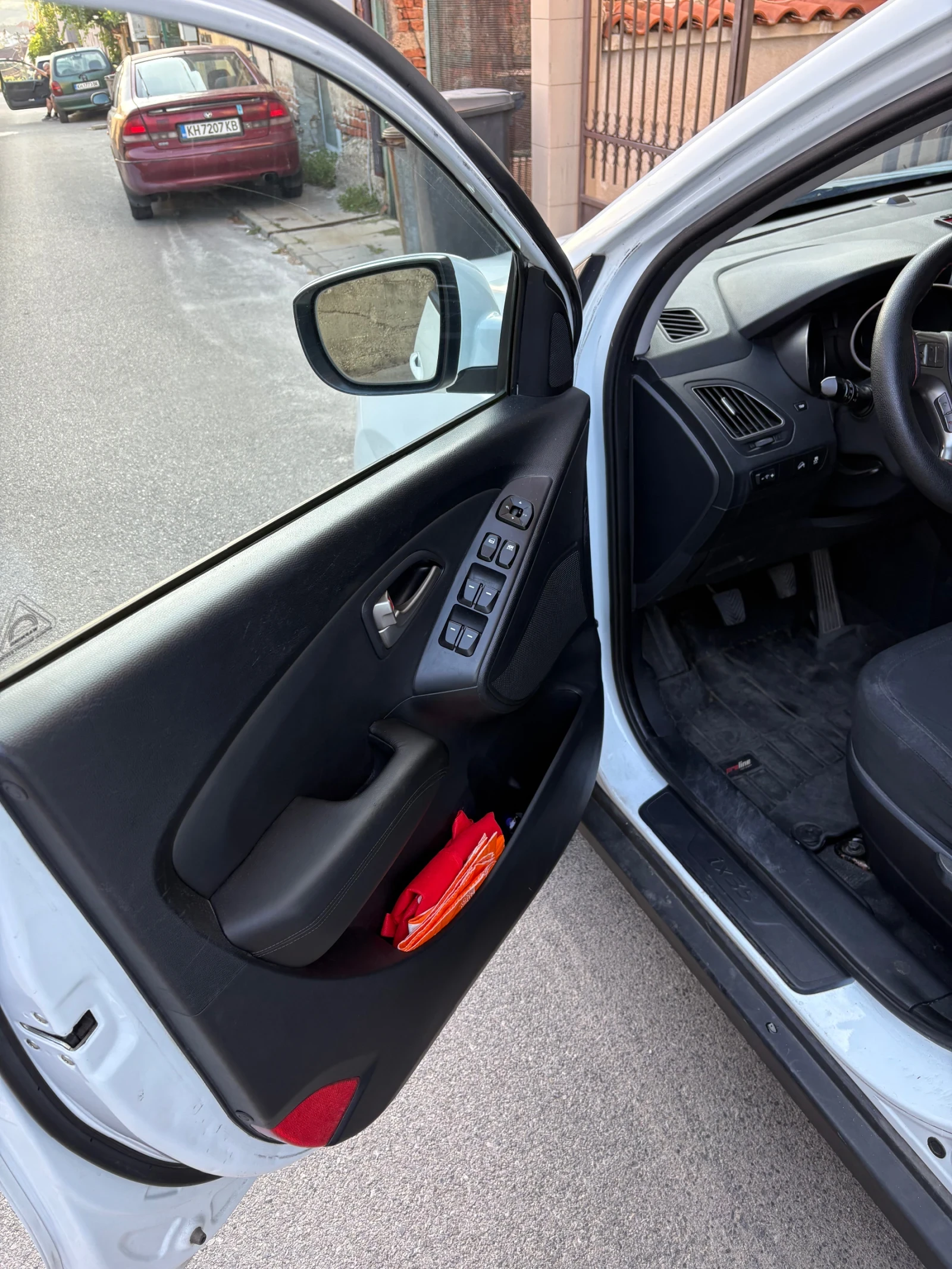 Hyundai IX35, снимка 9 - Автомобили и джипове - 54272201