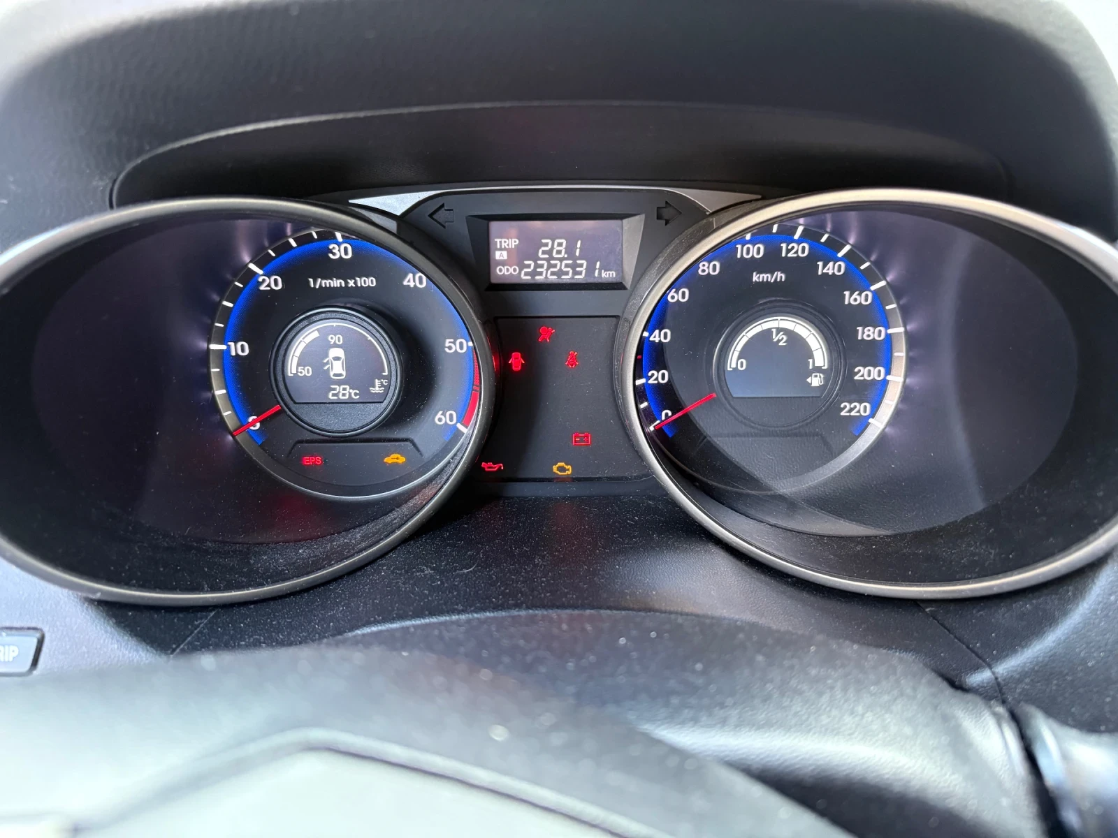 Hyundai IX35, снимка 4 - Автомобили и джипове - 54272201