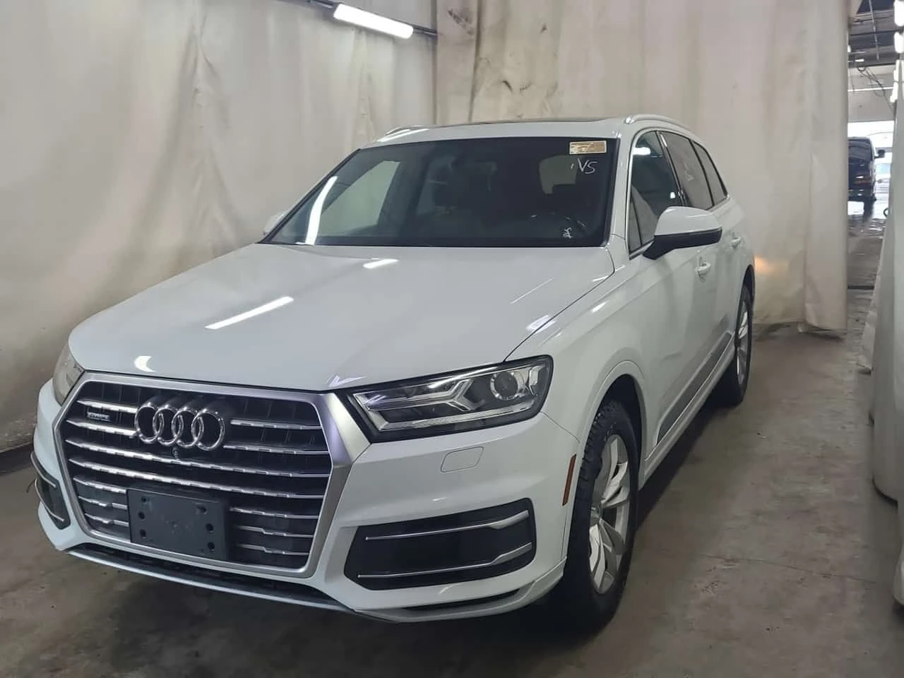 Audi Q7  PREMIUM PLUS | 360 | PANO | ОБДУХВАНЕ 