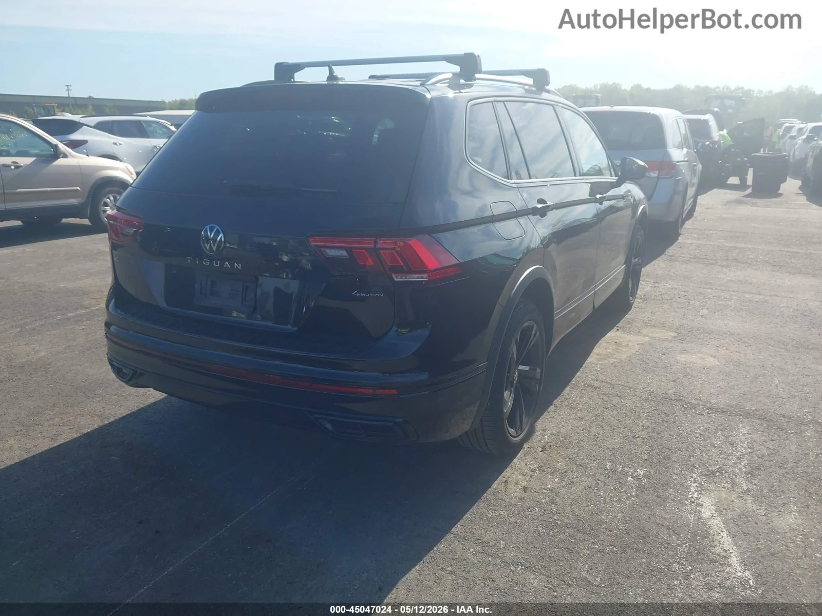 VW Tiguan R-LINE* 4MOTION* Black Edition* Цена до БГ, снимка 4 - Автомобили и джипове - 54857992