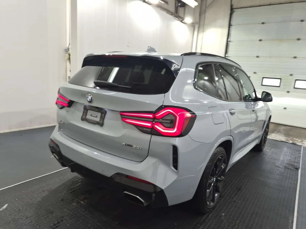 BMW X3 * XDRIVE30I * 2 КЛЮЧА * М ПАКЕТ * CARFAX, снимка 3 - Автомобили и джипове - 55736480
