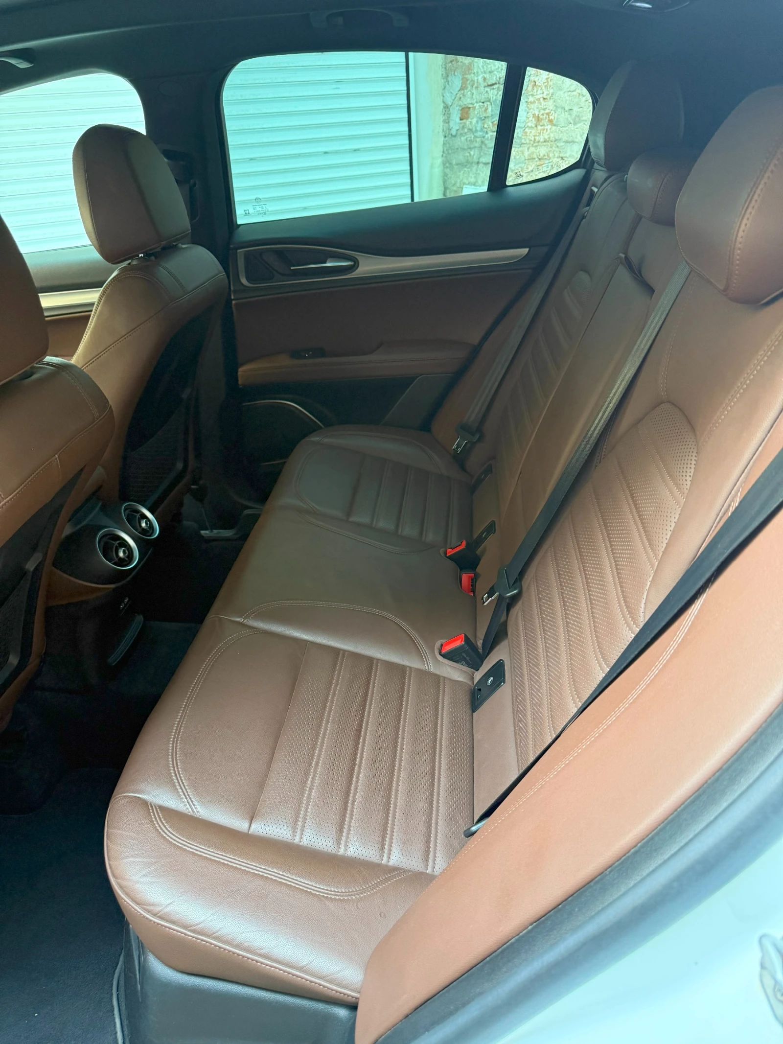 Alfa Romeo Stelvio 2.0T, снимка 10 - Автомобили и джипове - 55959959