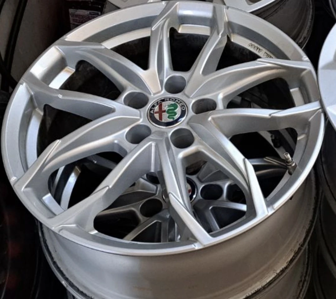 Alfa Romeo Stelvio 2.0T, снимка 13 - Автомобили и джипове - 55959959