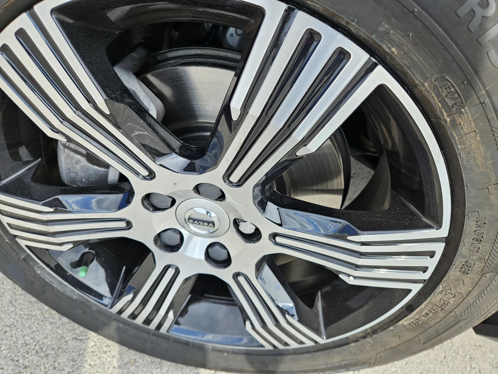 Volvo XC40 INSCRIPTION D4, снимка 6 - Автомобили и джипове - 56182359