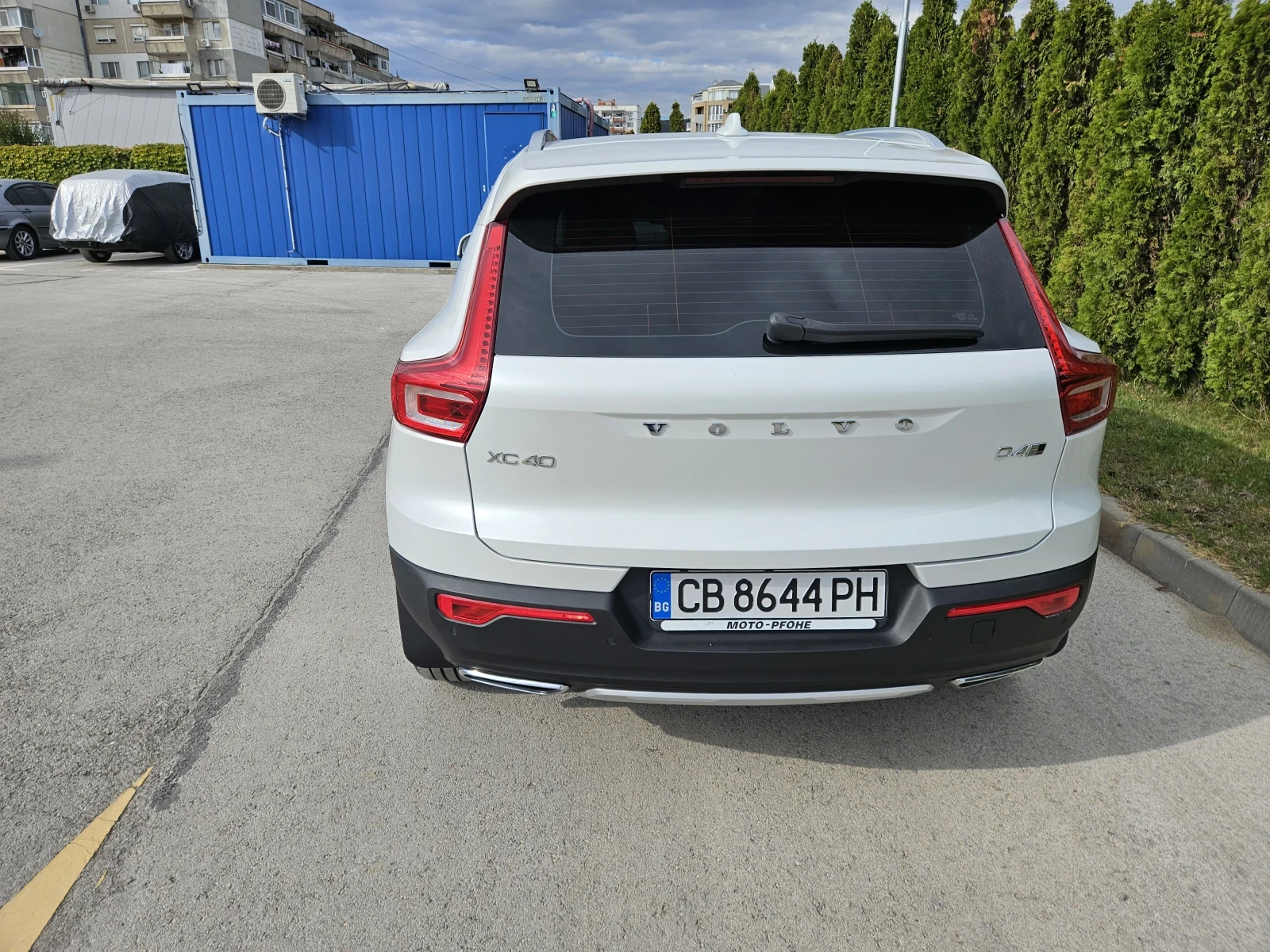 Volvo XC40 INSCRIPTION D4, снимка 4 - Автомобили и джипове - 56182359
