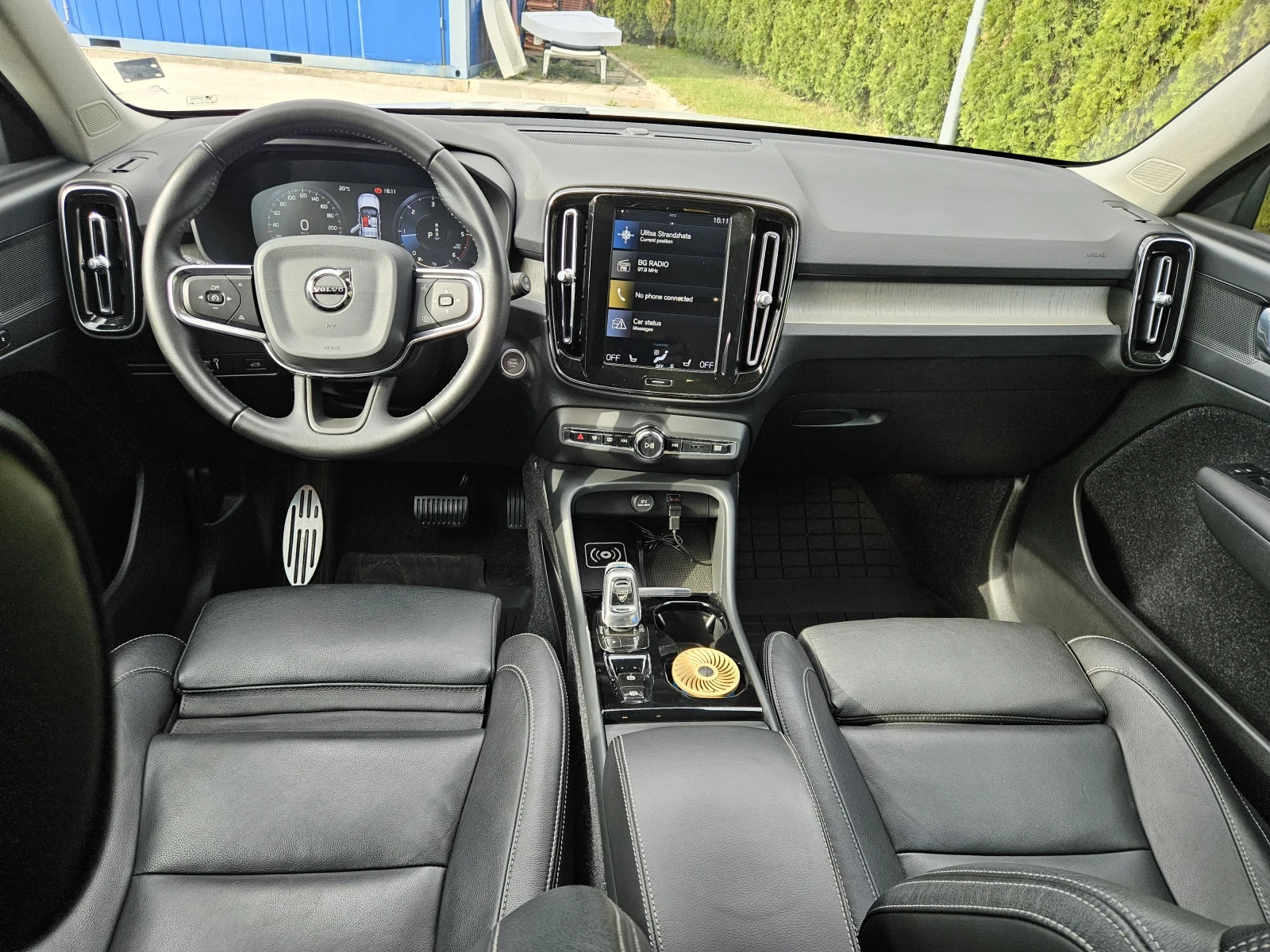 Volvo XC40 INSCRIPTION D4, снимка 8 - Автомобили и джипове - 56182359