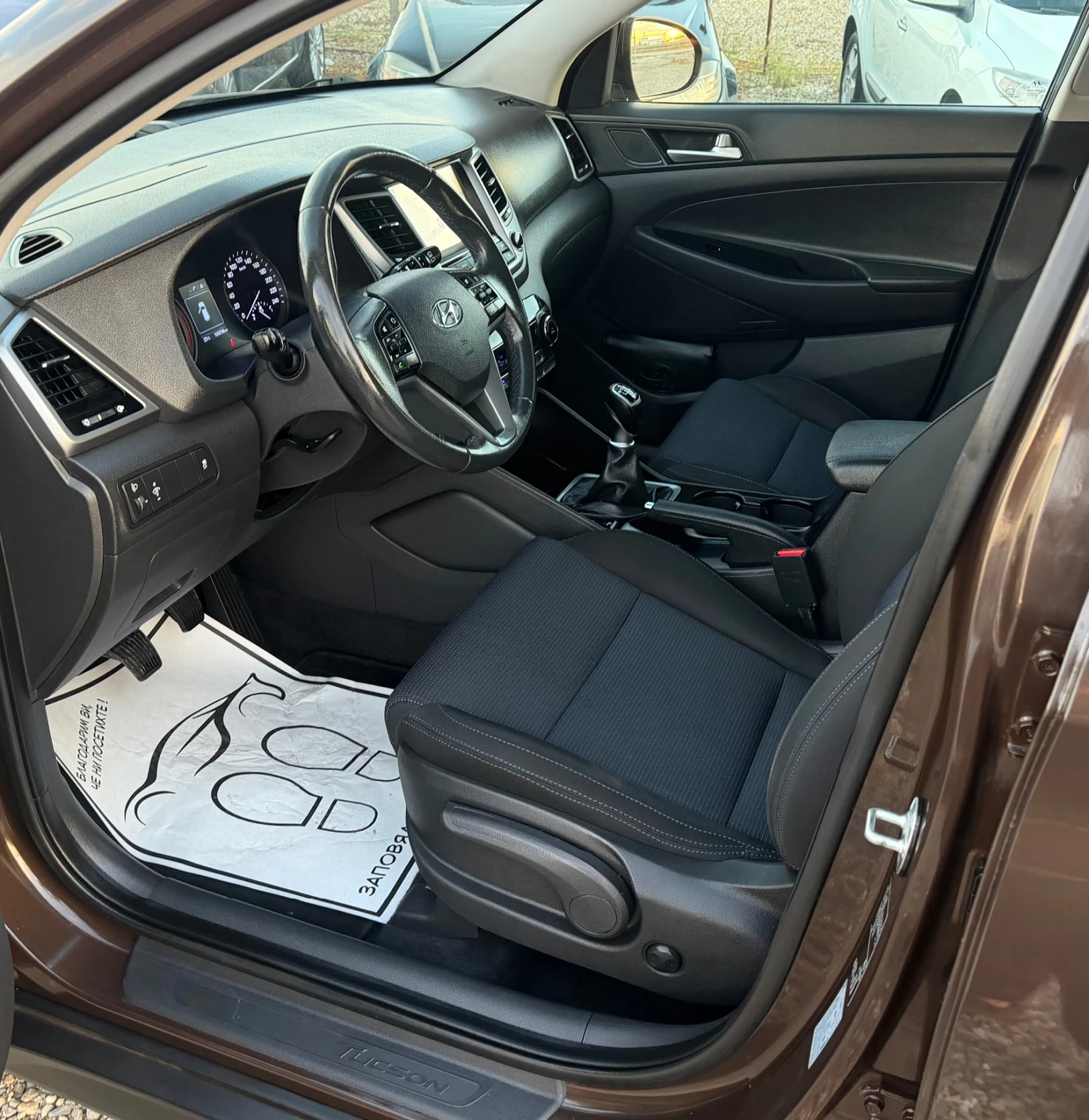 Hyundai Tucson 1.7CRDI* НАВИГАЦИЯ* КАМЕРА* ЛИЗИНГ * , снимка 11 - Автомобили и джипове - 56262332
