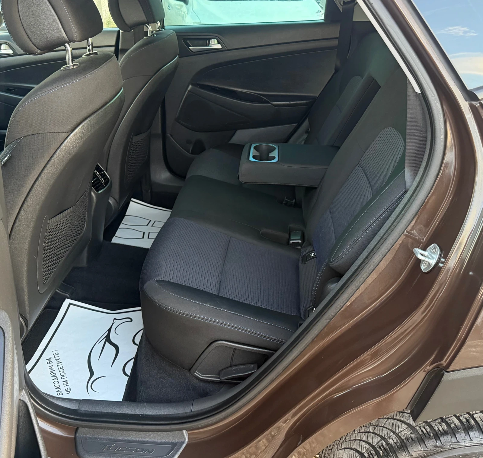 Hyundai Tucson 1.7CRDI* НАВИГАЦИЯ* КАМЕРА* ЛИЗИНГ * , снимка 8 - Автомобили и джипове - 56262332
