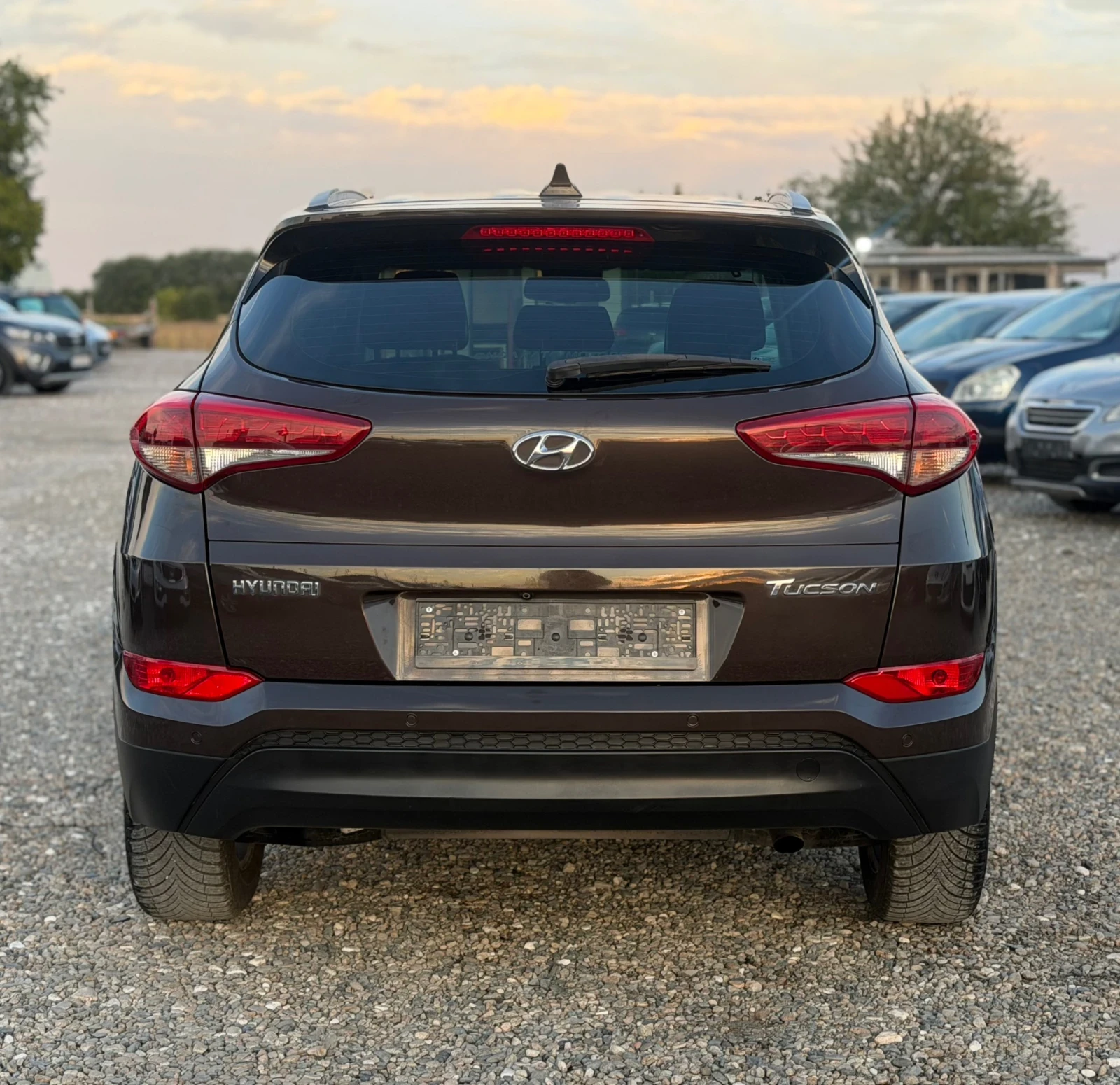 Hyundai Tucson 1.7CRDI* НАВИГАЦИЯ* КАМЕРА* ЛИЗИНГ * , снимка 5 - Автомобили и джипове - 56262332