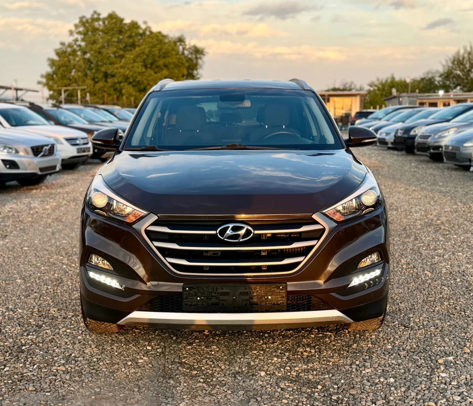 Hyundai Tucson 1.7CRDI* НАВИГАЦИЯ* КАМЕРА* ЛИЗИНГ * , снимка 2 - Автомобили и джипове - 56262332