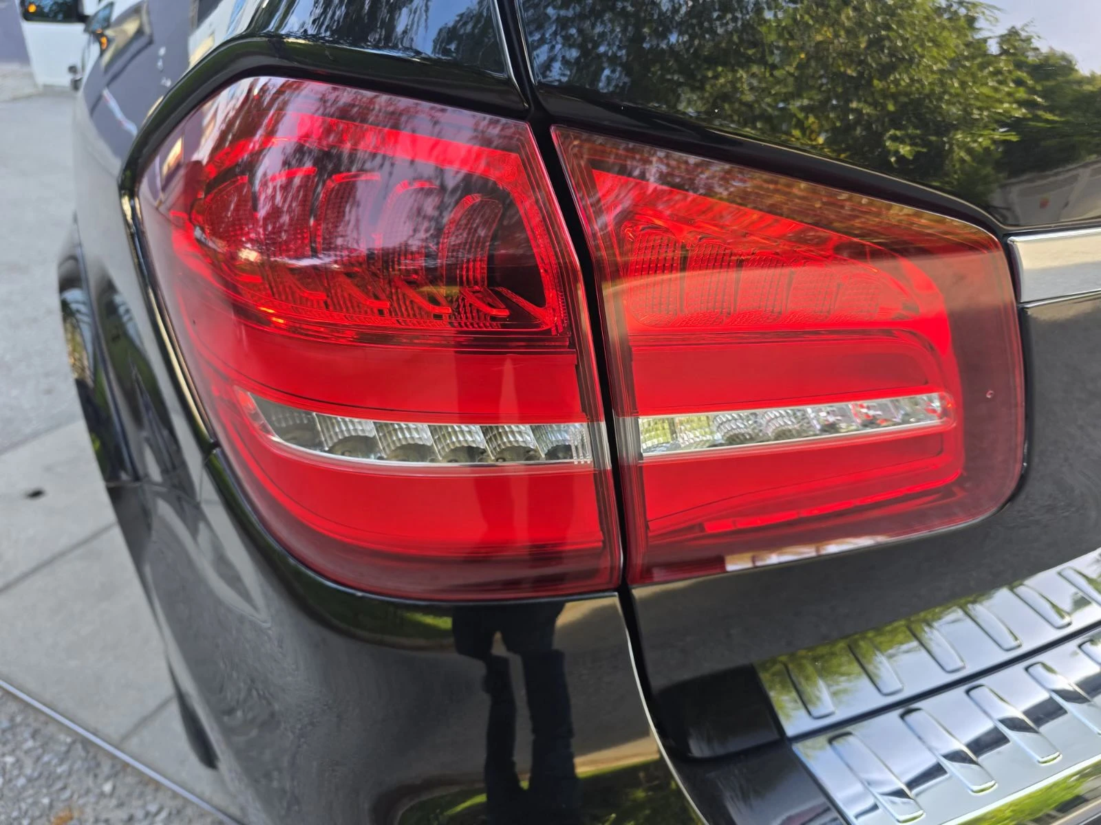 Mercedes-Benz GLS 350 d / AMG OPTIC, снимка 16 - Автомобили и джипове - 56348382