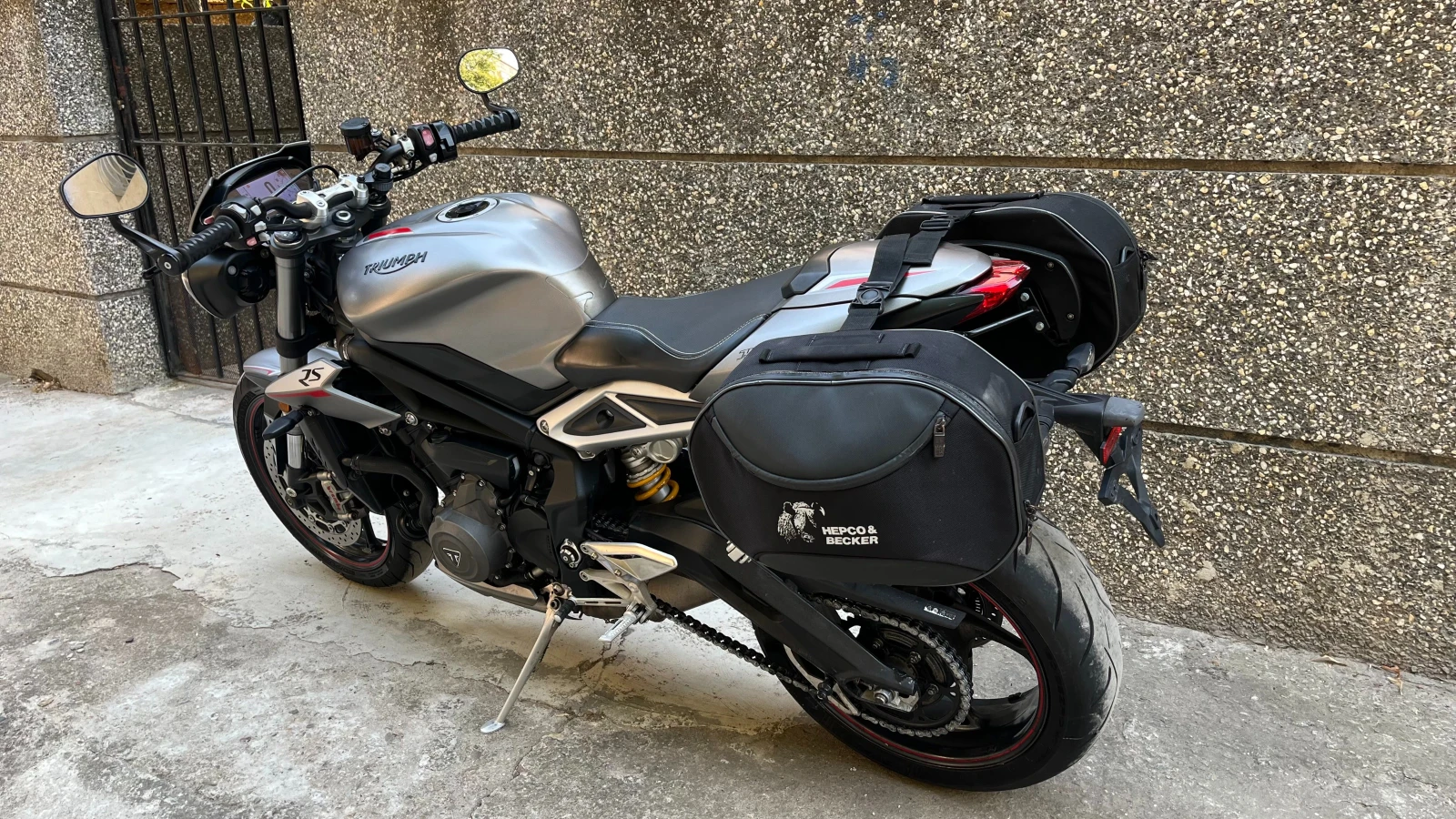 Triumph Street Triple 765 RS, снимка 5 - Мотоциклети и мототехника - 55709097