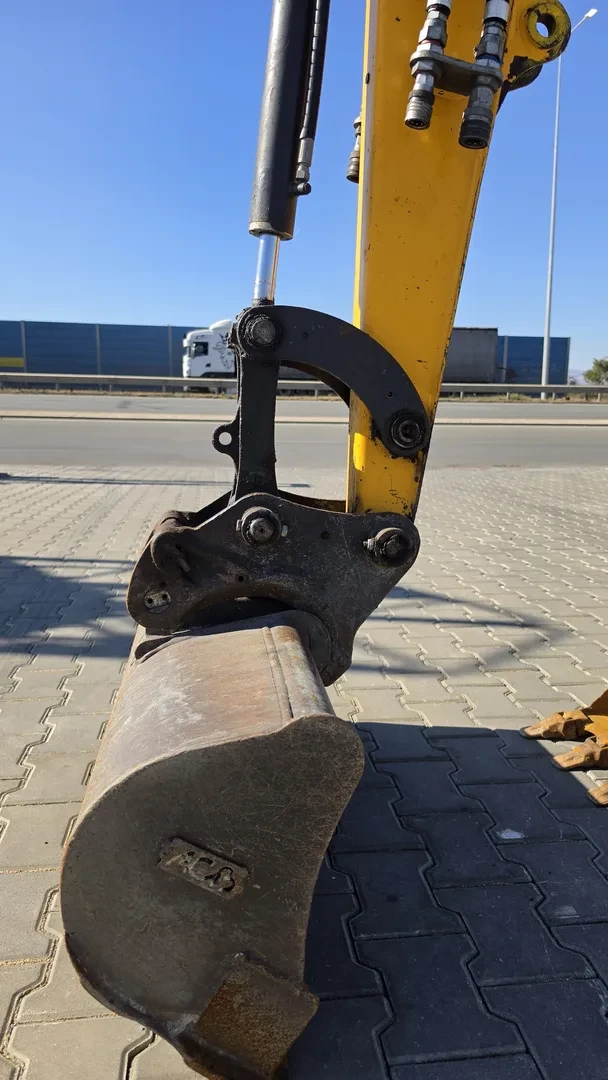 ����� Bobcat E26 | Mobile.bg � ����������� 12