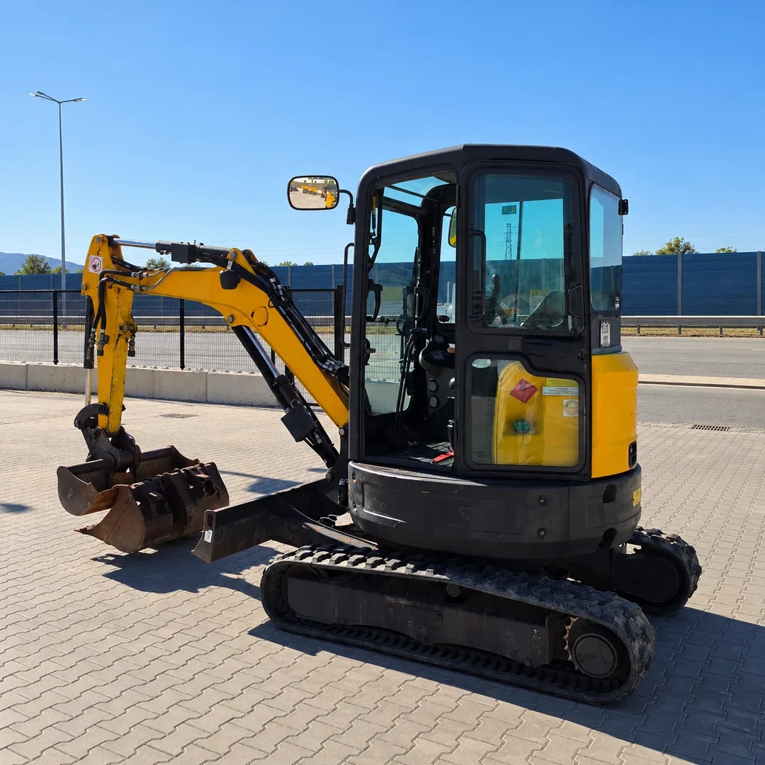 ����� Bobcat E26 | Mobile.bg � ����������� 7