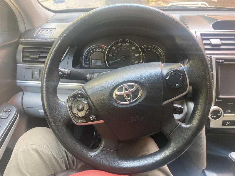 Toyota Camry, снимка 9 - Автомобили и джипове - 46048918
