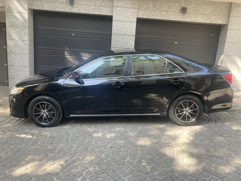 Toyota Camry, снимка 2 - Автомобили и джипове - 49472906