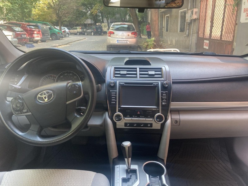 Toyota Camry, снимка 6 - Автомобили и джипове - 46048918
