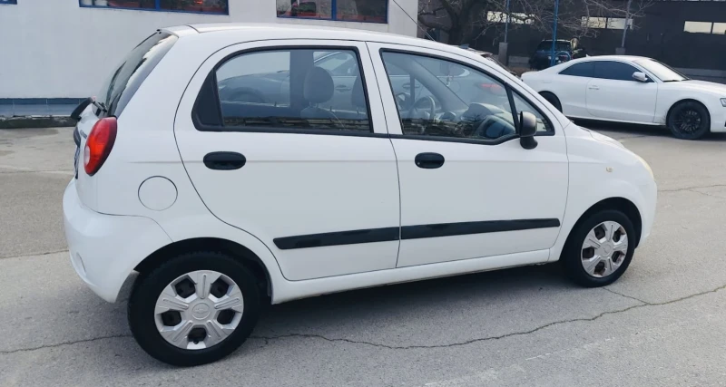 Chevrolet Spark, снимка 10 - Автомобили и джипове - 48604953