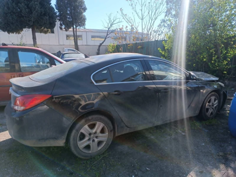 Opel Insignia Хечбек, снимка 3 - Автомобили и джипове - 48713472