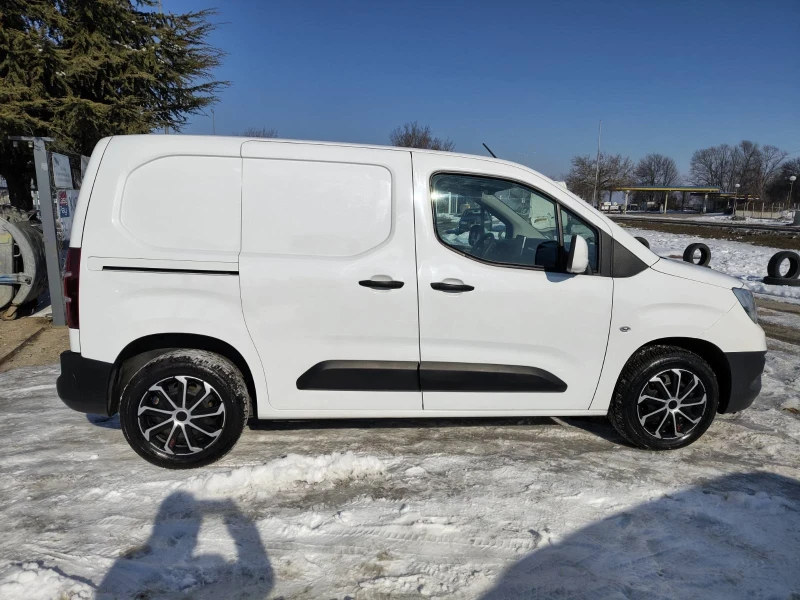 Opel Combo 1.5 102ks, снимка 4 - Автомобили и джипове - 49257081