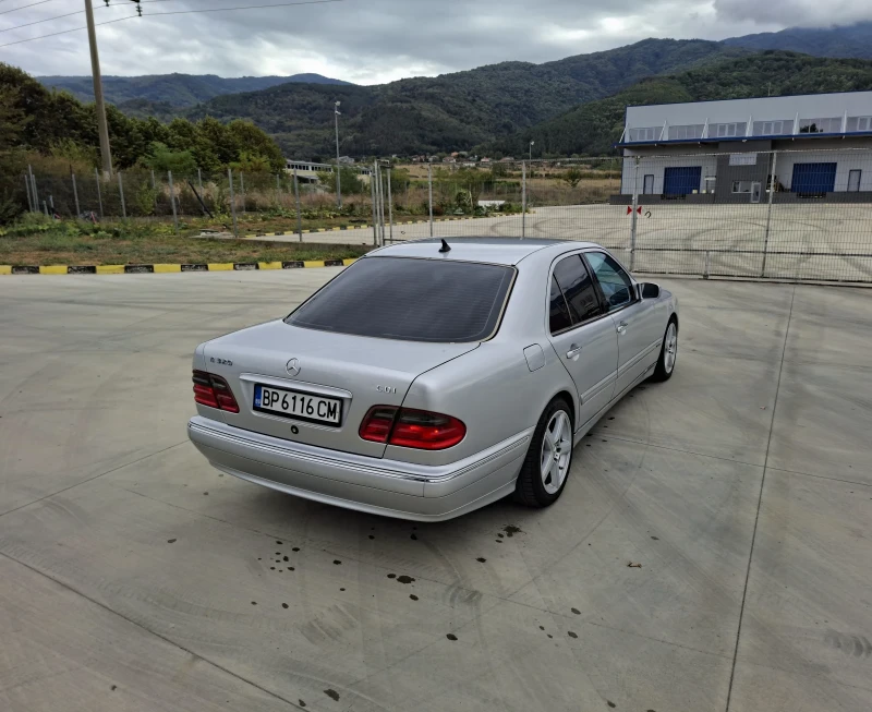 Mercedes-Benz E 320 3.2 CDI, снимка 5 - Автомобили и джипове - 50507772