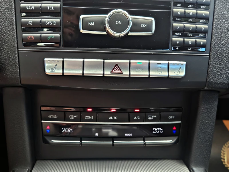 Mercedes-Benz E 350 AMG/4MATIC/GERMANY/LED/AIRMATIC/ПОДГРЕВ/AUTO H/LIZ, снимка 12 - Автомобили и джипове - 51825268