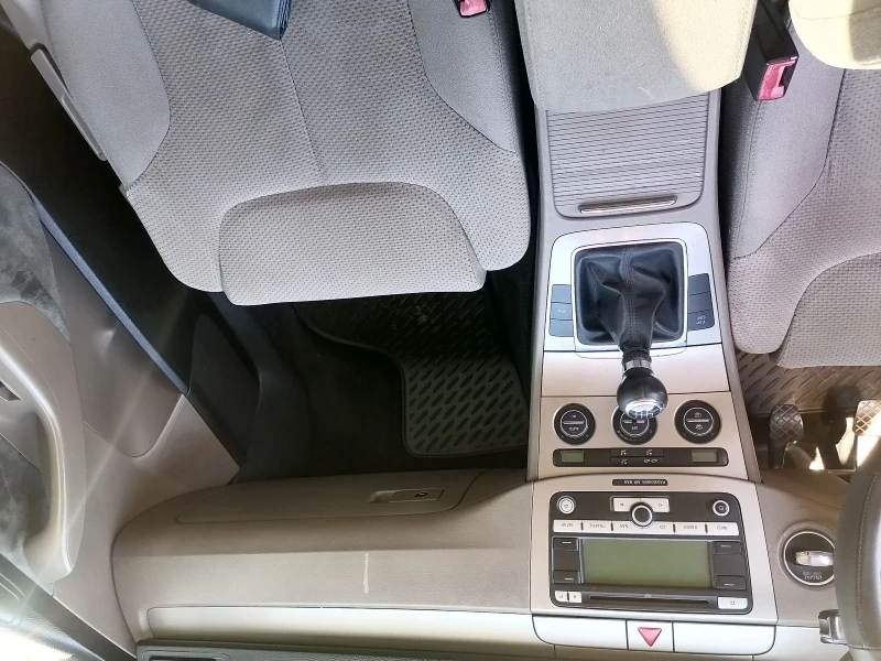 VW Passat 2.0 TDI. , снимка 8 - Автомобили и джипове - 52588402