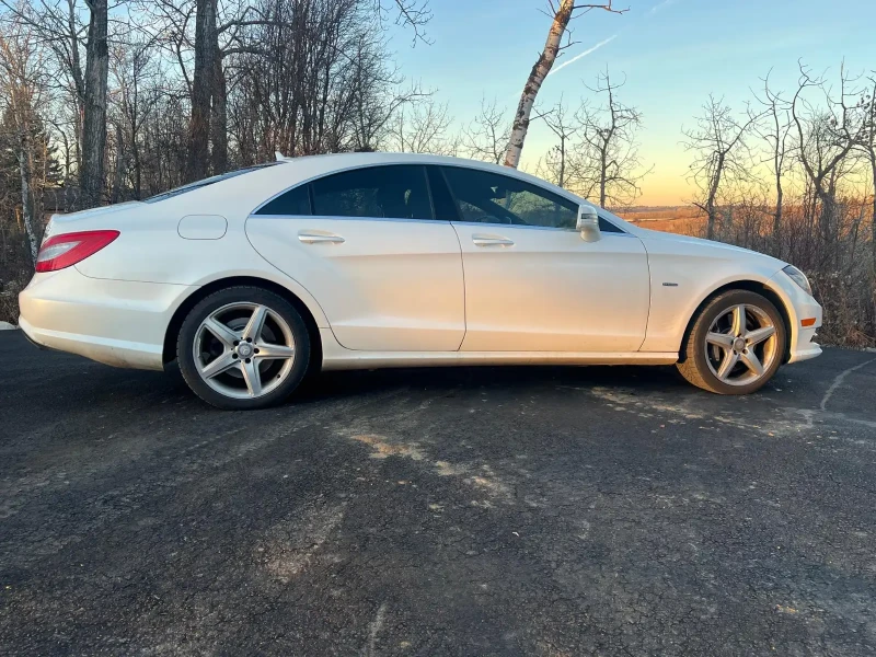 Mercedes-Benz CLS 550  * CARFAX * ФИНАНСИРАНЕ , снимка 2 - Автомобили и джипове - 53062910