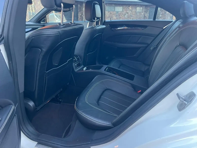 Mercedes-Benz CLS 550  * CARFAX * ФИНАНСИРАНЕ , снимка 8 - Автомобили и джипове - 53062910