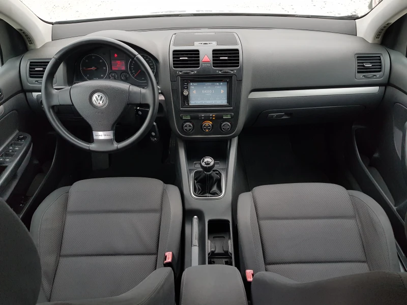VW Golf LIMITED EDITION 1.9 TDI-105 к.с. 6 скорости ИТАЛИЯ, снимка 9 - Автомобили и джипове - 53371814