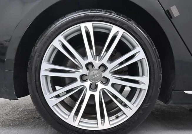 Audi A8 3.0 TDI Quattro - изображение 5