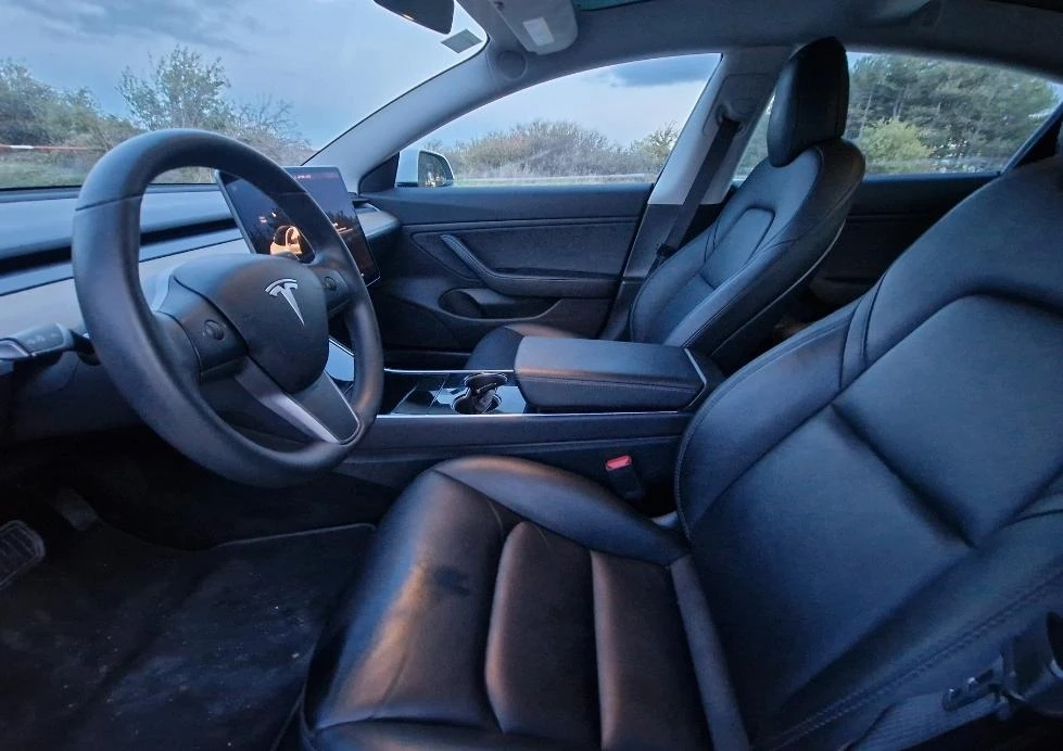 Tesla Model 3  44   | Mobile.bg   13