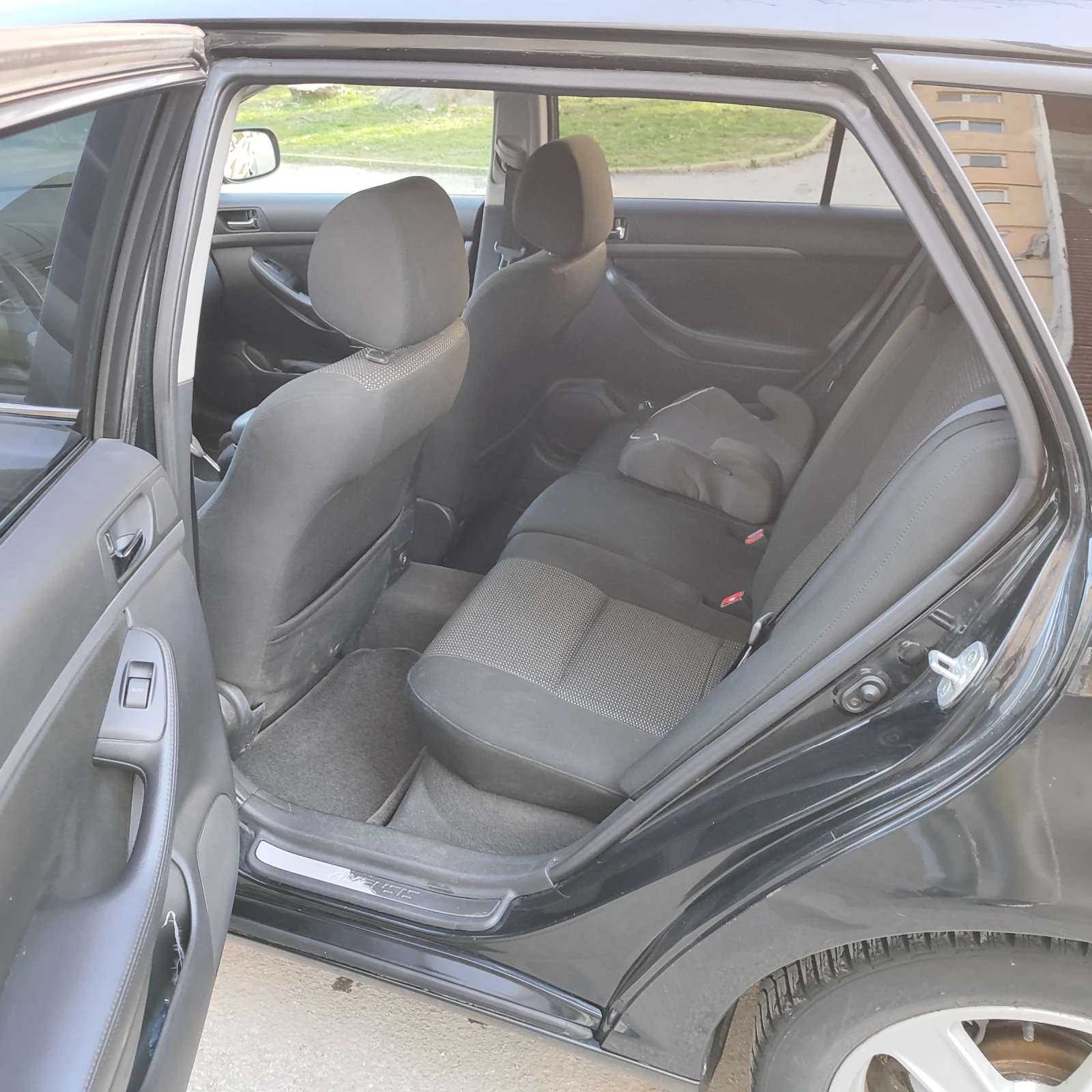 Toyota Avensis 2.2 D-4D - изображение 7