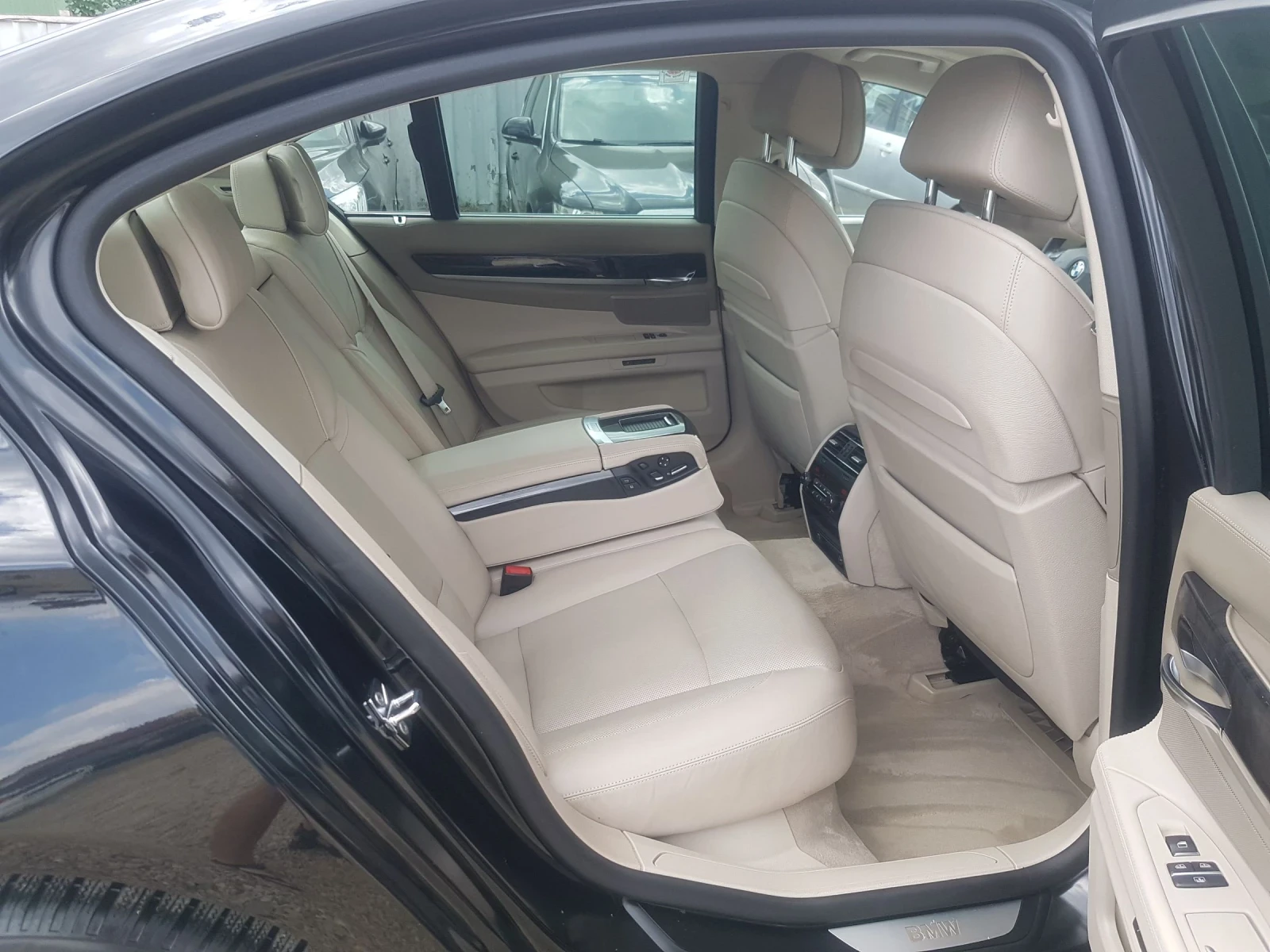 BMW 750 4.4i 408 kc. | Mobile.bg   14