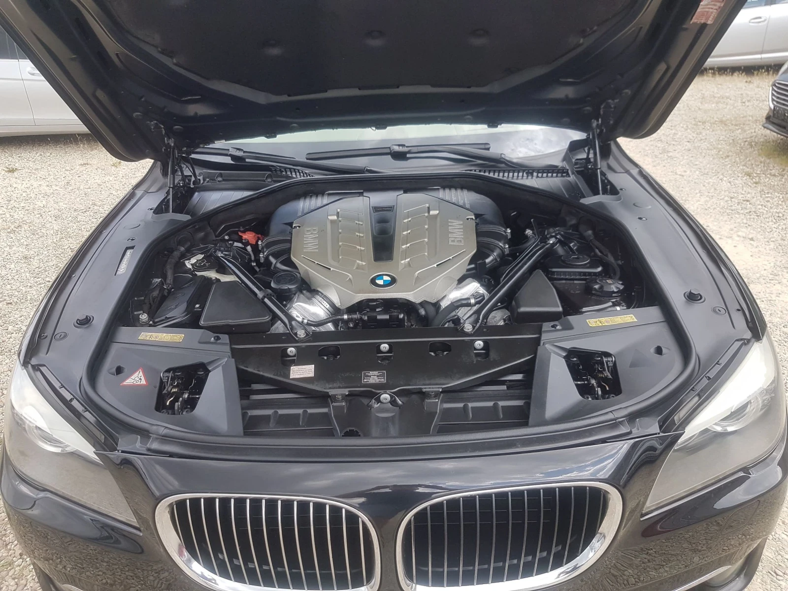 BMW 750 4.4i 408 kc. | Mobile.bg   17