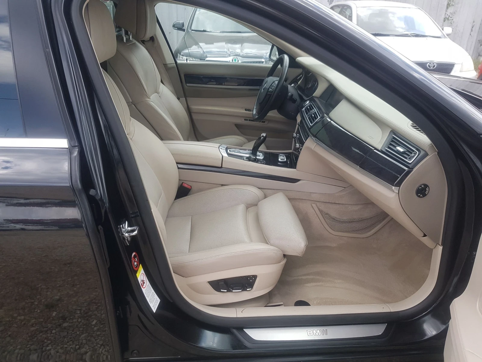 BMW 750 4.4i 408 kc. | Mobile.bg   11