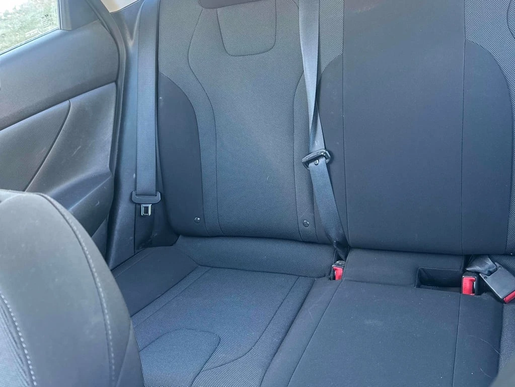 Hyundai Elantra * Essential * CARFAX * БЕЗ ПЪРВОНАЧАЛНА ВНОСКА - изображение 9