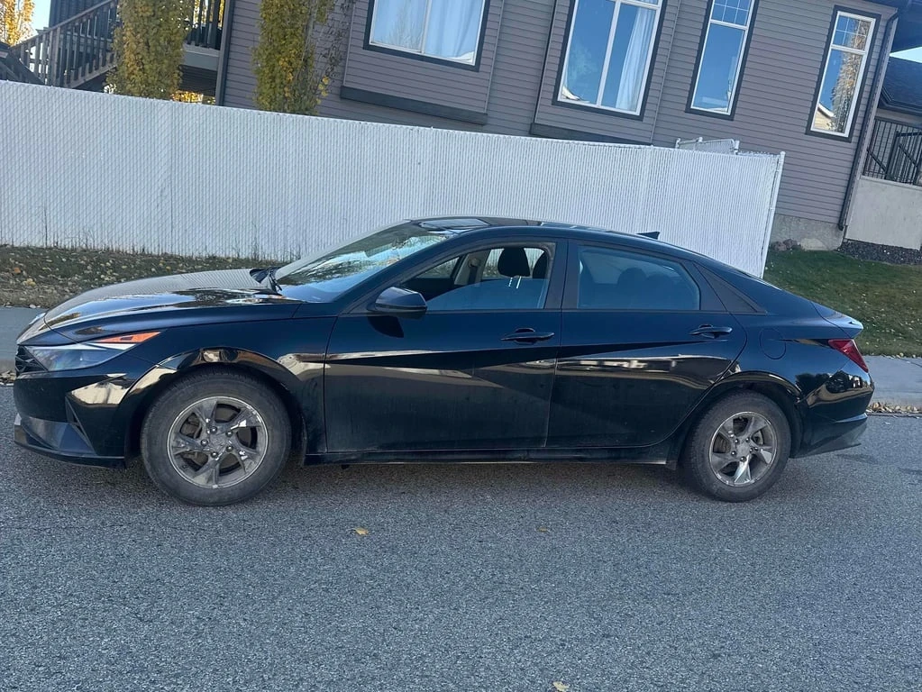 Hyundai Elantra * Essential * CARFAX * БЕЗ ПЪРВОНАЧАЛНА ВНОСКА - изображение 3