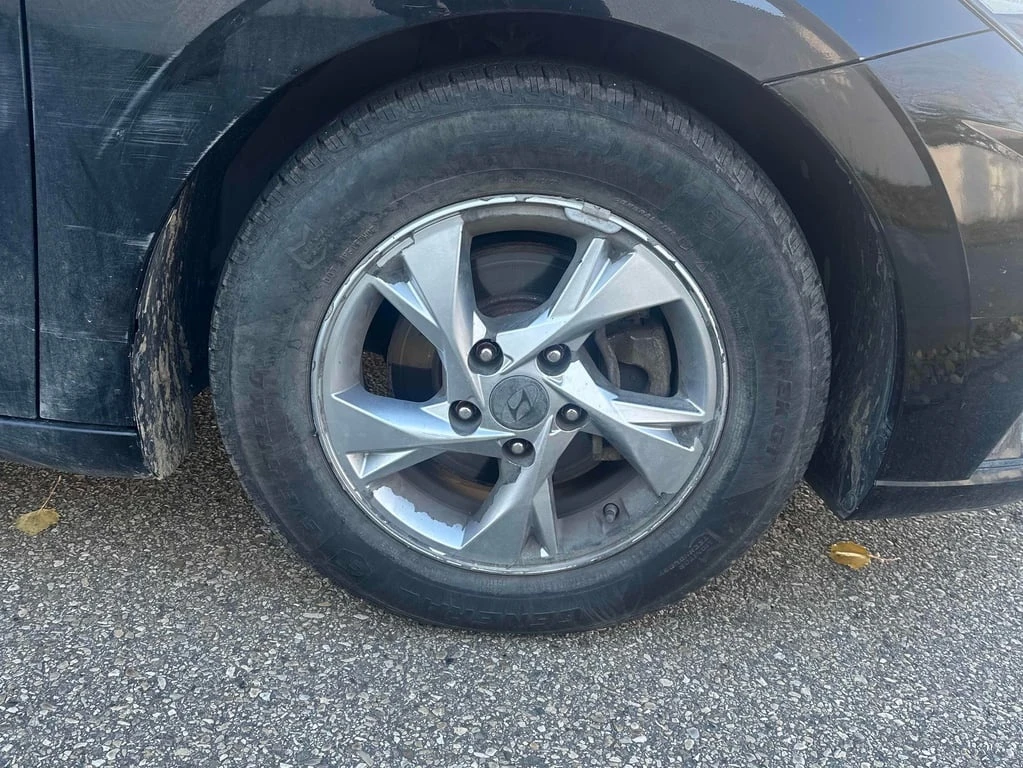 Hyundai Elantra * Essential * CARFAX * БЕЗ ПЪРВОНАЧАЛНА ВНОСКА - изображение 10