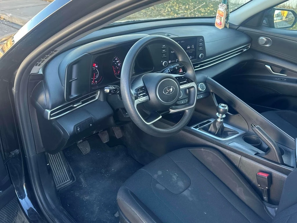 Hyundai Elantra * Essential * CARFAX * БЕЗ ПЪРВОНАЧАЛНА ВНОСКА - изображение 6